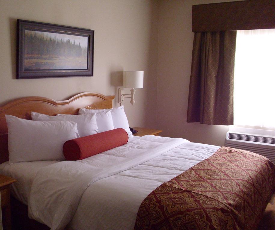 Savanna Inn & Suites Rom bilde