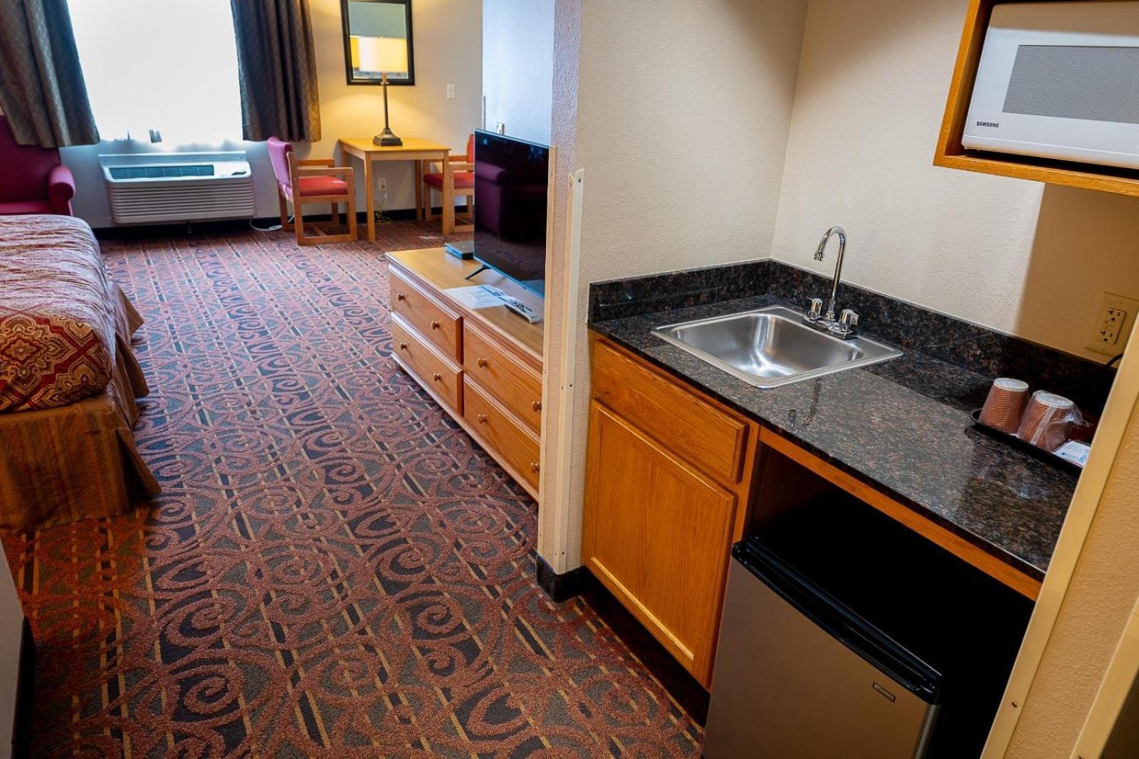 Savanna Inn & Suites Eksteriør bilde